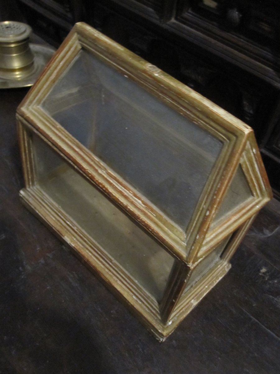 Urne à reliques en bois doré. XVIIe ou XVIIIe siècle.-photo-1