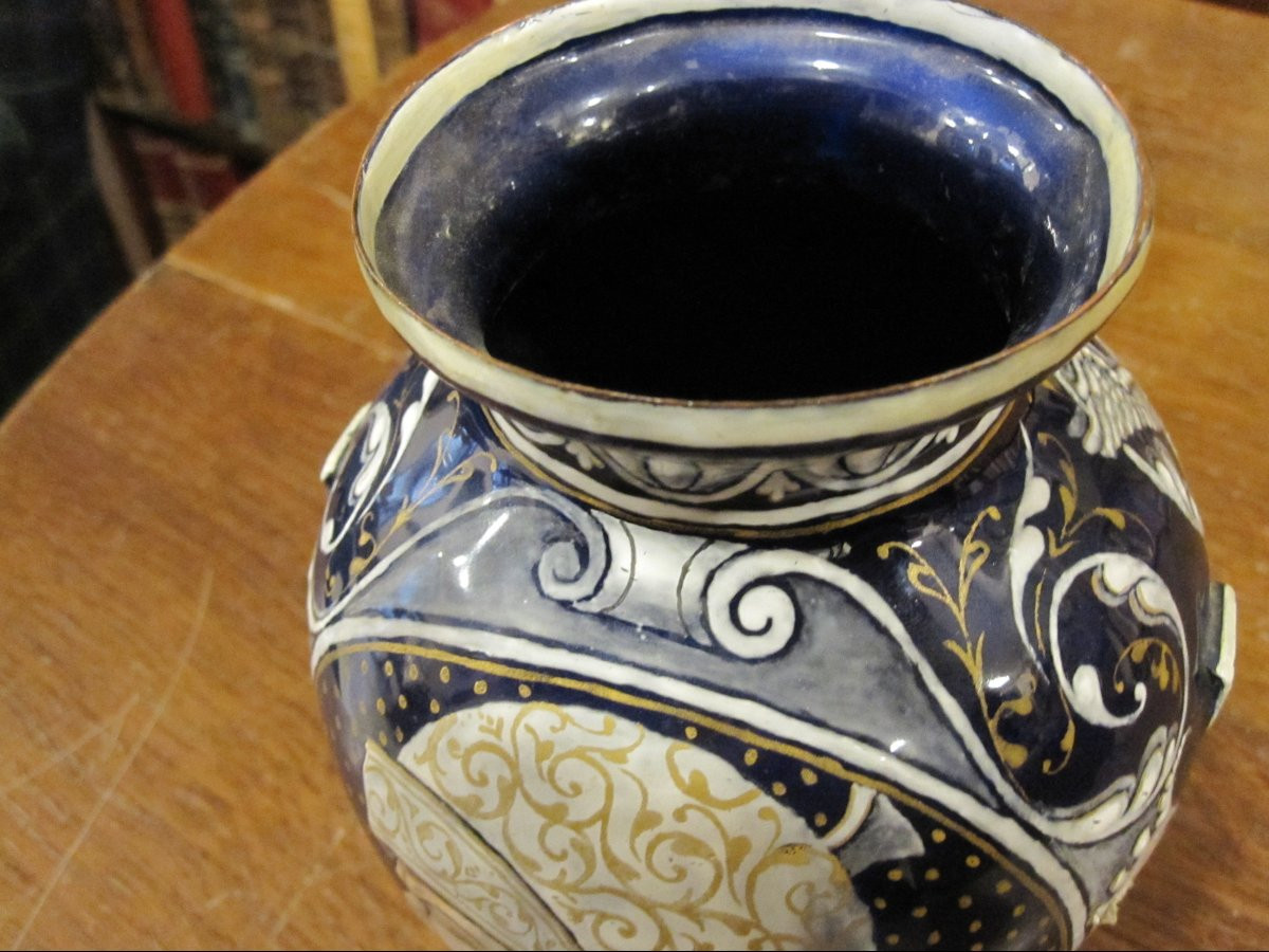 Vase en émail de Limoges. Style néo-Renaissance avec socle en bronze. XIXe siècle.-photo-2