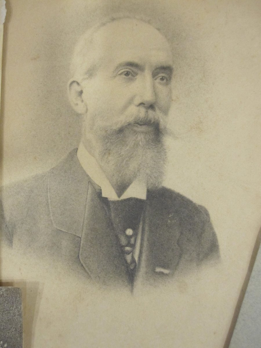 Collection Of Portraits. 2 Drawings And 7 Engravings. 18th And 19th Centuries. -photo-3