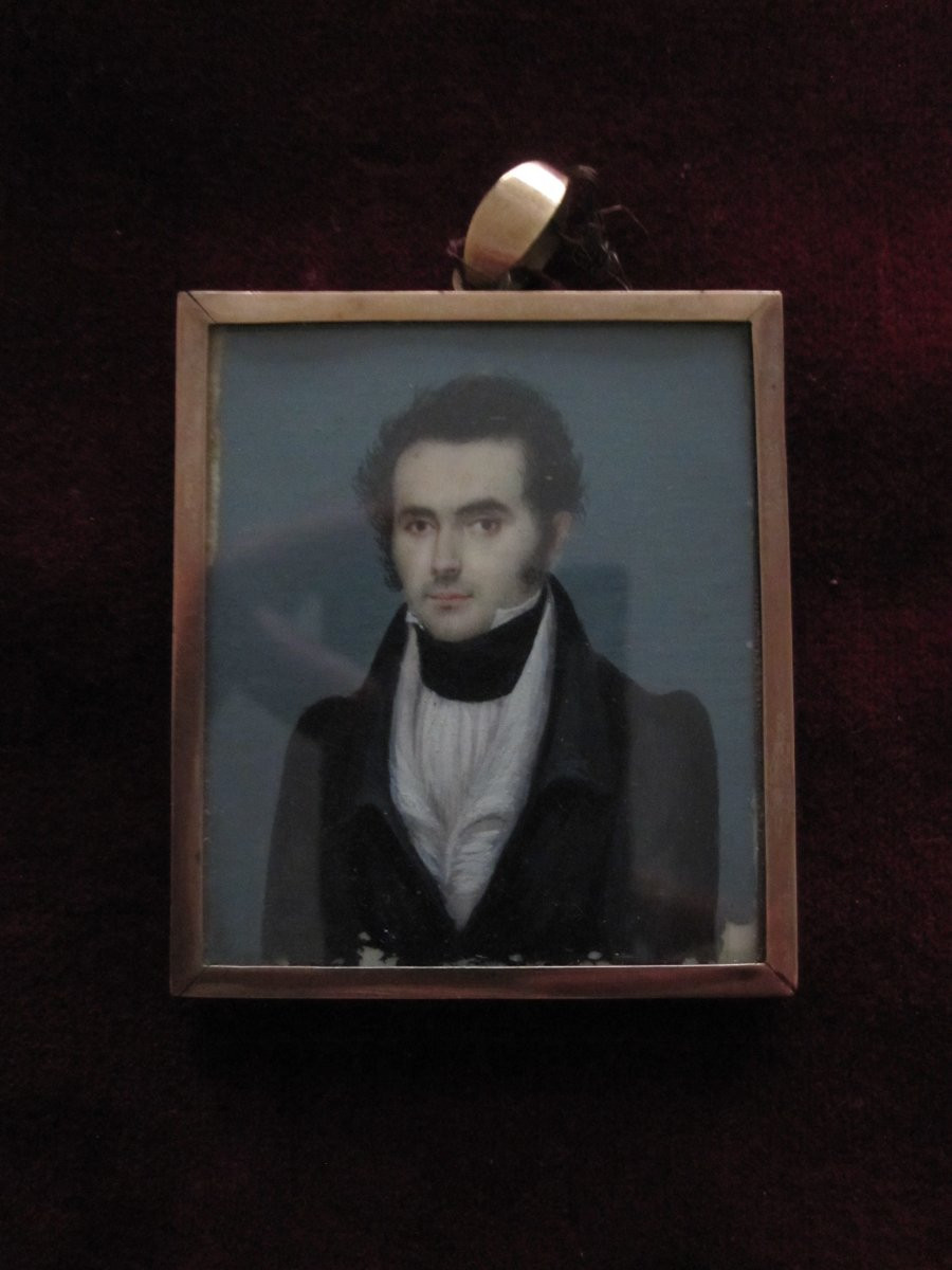 Portrait d'un gentilhomme, vers 1820. Cadre en or de faible carat. 6 x 5 cm.-photo-6