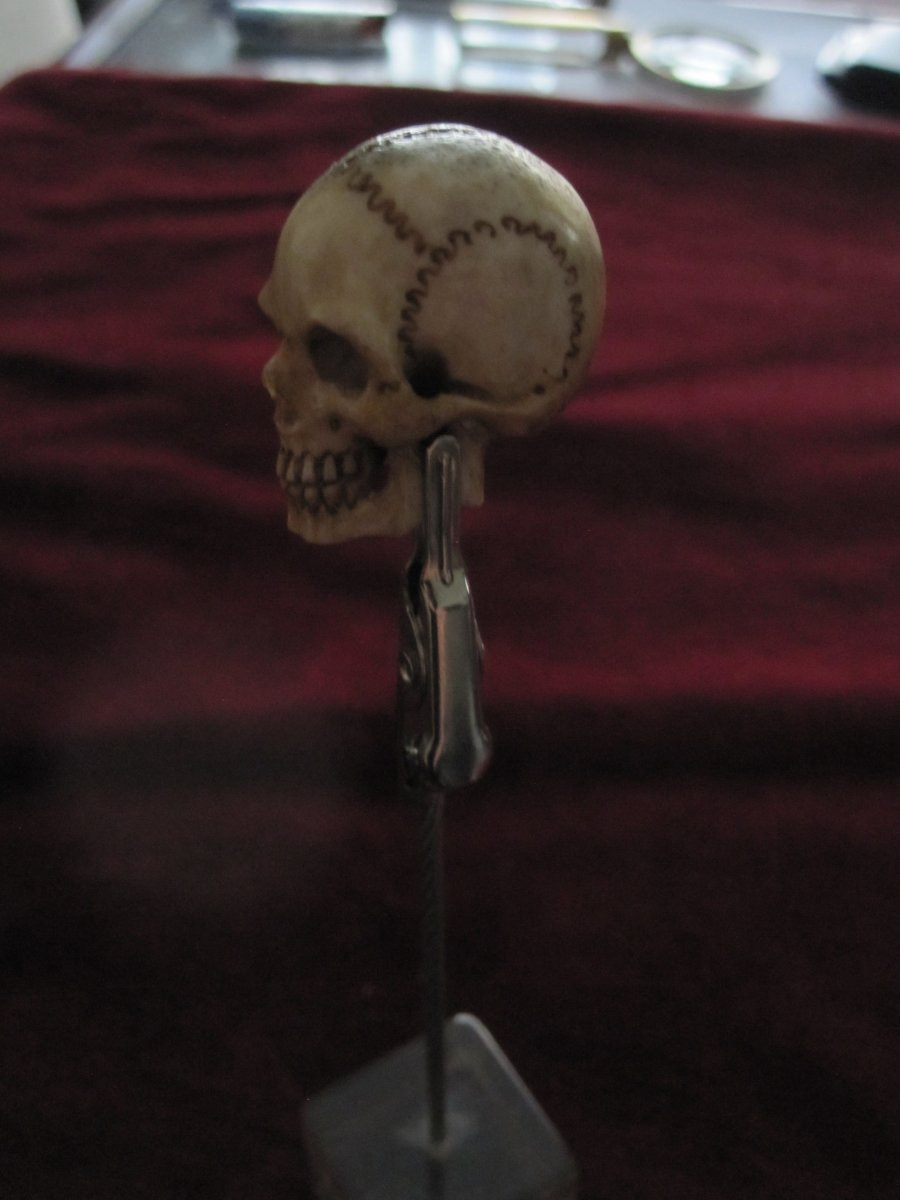 Petit memento mori en os. XIXe siècle-photo-3