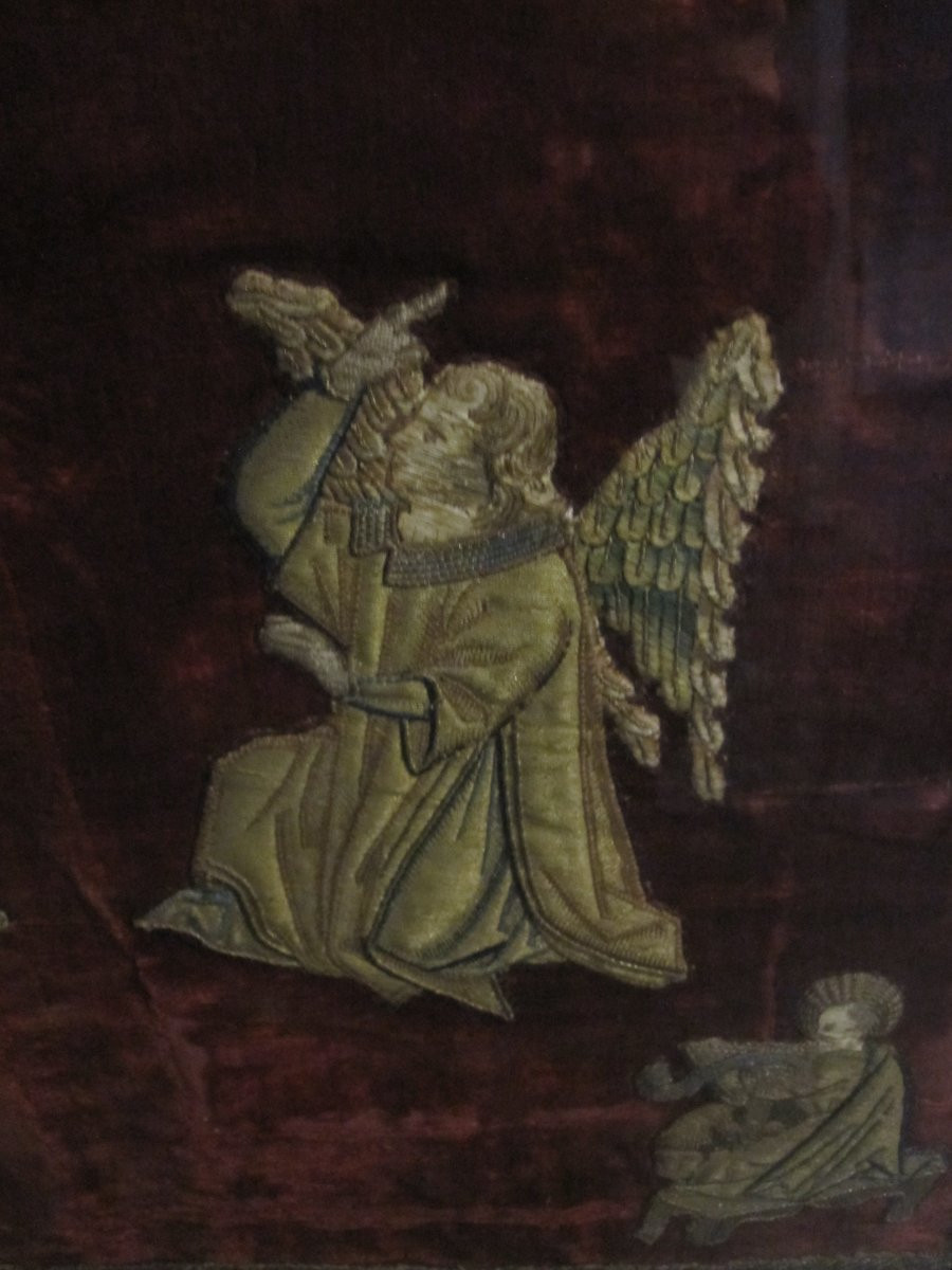 Tissu de velours brodé d'une Annonciation et des quatre Évangélistes. XVe ou XVIe siècle-photo-7