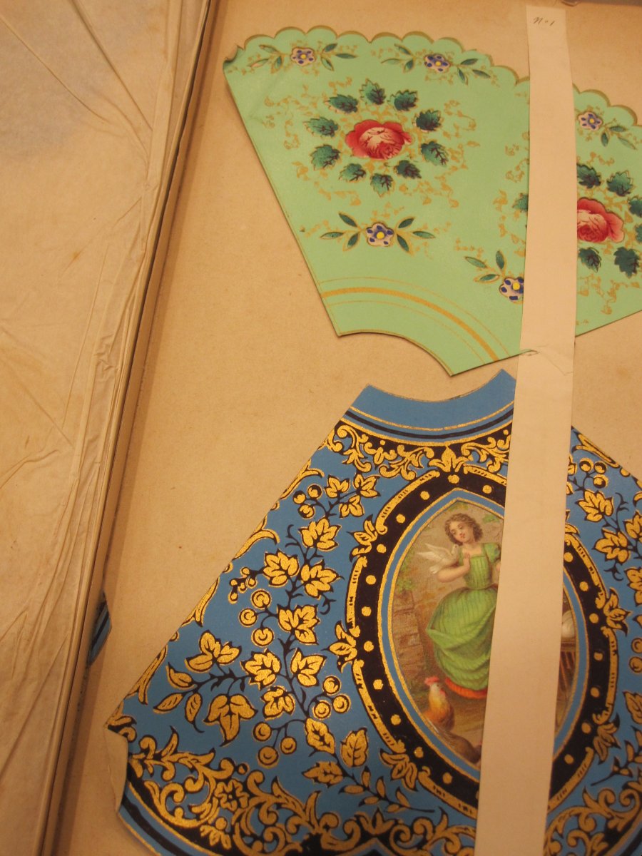 Catalog Of Lampshades From The Mid-19th Century. 65 Models Made Using Different Techniques.-photo-8