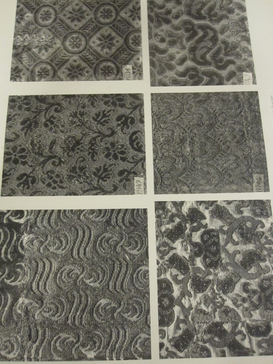 Musee De Cluny.  Etoffes Ancinnes De XV Au XVIII Siecle. Folder Of 52 Sheets 45 X 33 Cm-photo-4