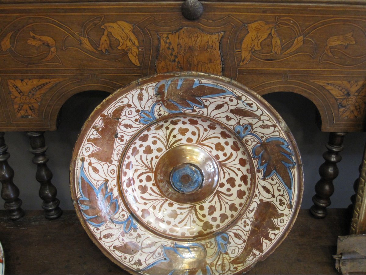 Hispano-moorish Glazed Earthenware Plate. Manises (valencia), 16th Century