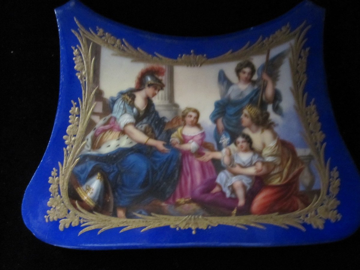 Allegory Of The French Monarchy. 18th Century Porcelain Or Early 19th Century-photo-2