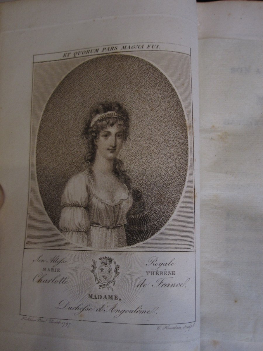 Livre De Provenance Royale: Mémoires Historiques Sur Louis XVII. Paris 1818-photo-1