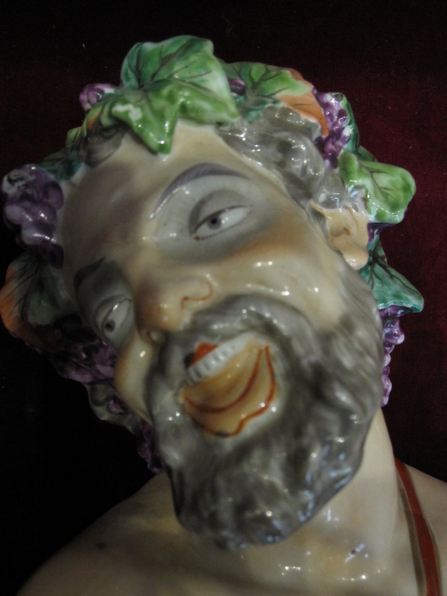 Figure De Bacchus Ou Satyre En Porcelaine De Capo Di Monti. S. XIX-photo-1