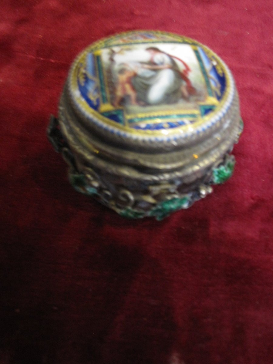 Beautiful Box In Crystal, Silver And Enamel With Neoclassical Taste. Early 19th Century