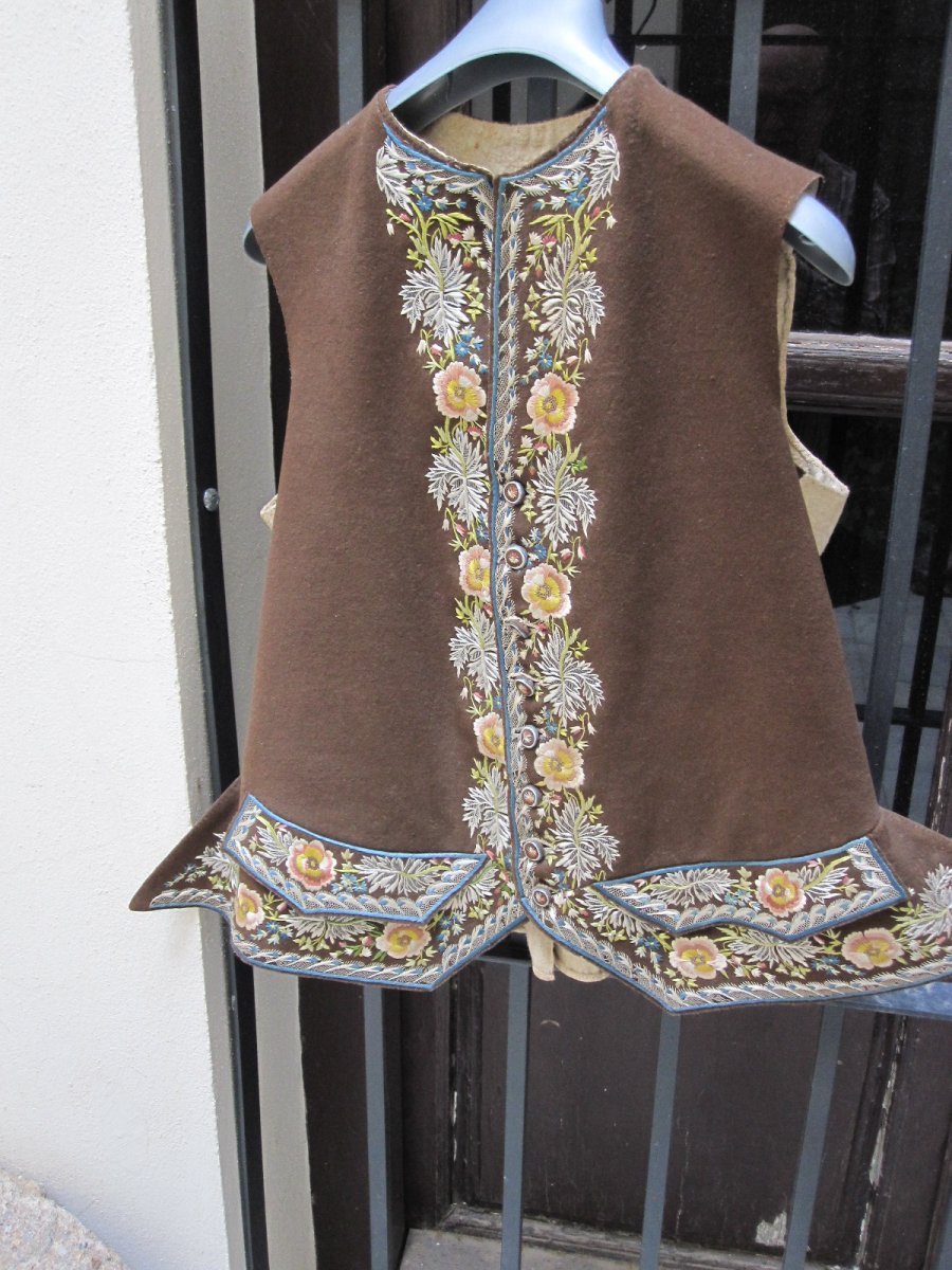Vest Of S. XVIII In Fabric Embroidered In Colored Silk. Impeccable And Rare-photo-3