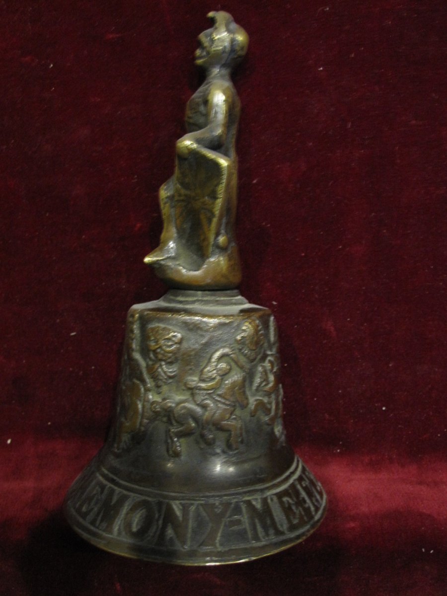 BELLE CLOCHE EN BRONZE. DE FLANDRE EN 1669 DATÉ et SIGNÉ-photo-3