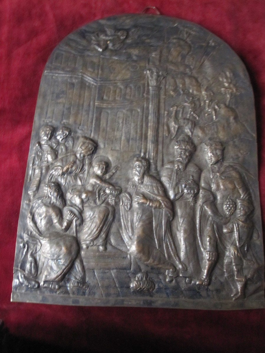 Adoration Of The Kings. Large Embossed Copper Plate From The Colonial School: Peru Or Bolivia