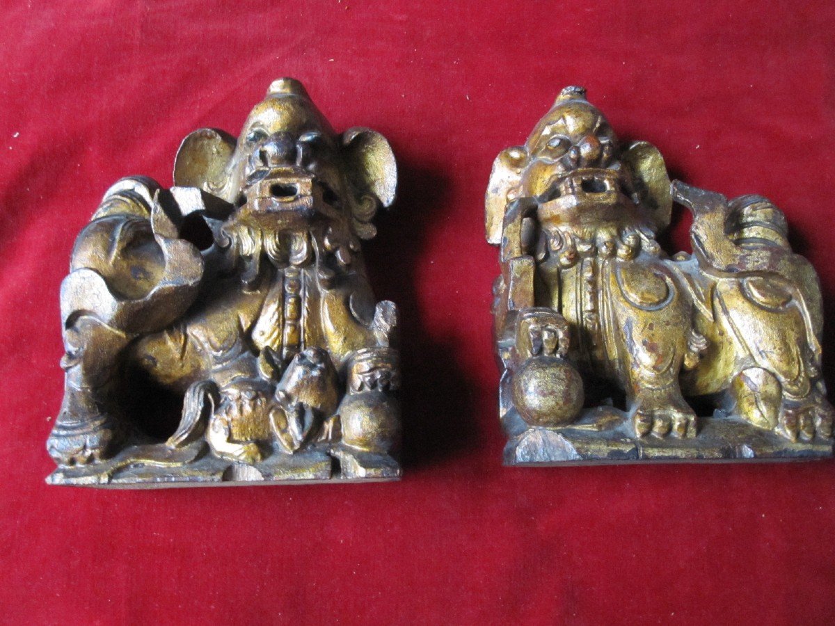 Pair Of Fu Lions. Carved In Golden Wood. 18th Century Chinese-photo-4