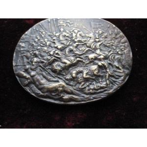 Battle Scene. Oval Plaque In Bronze S. XVII. Probably German Or Flemish Work