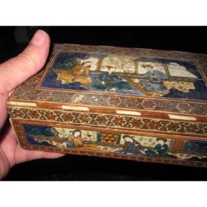 Indo-persian Box Decorated With Marquetry And Ivory Plates Decorated With Painted Scenes