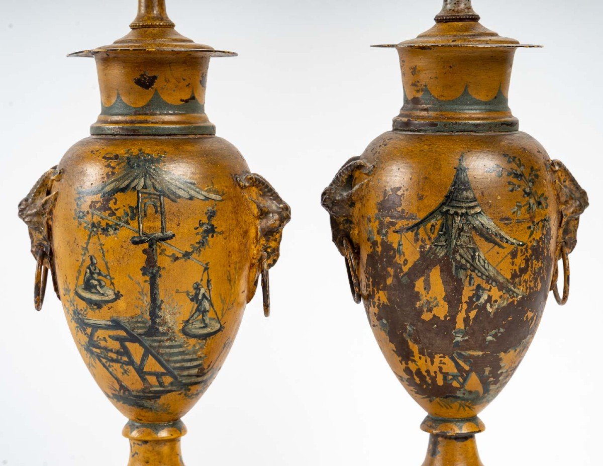 Pair Of Painted Sheet Metal Lamps, XIXth Century-photo-1