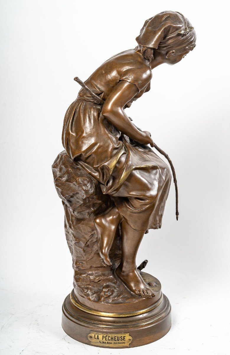 Sculpture In Patinated Bronze, Signed Mathurin Moreau, "the Fisherwoman"-photo-5