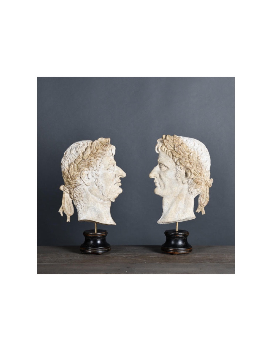 Paire De Profils D’empereurs Romains En Plâtre Et Bois.-photo-2