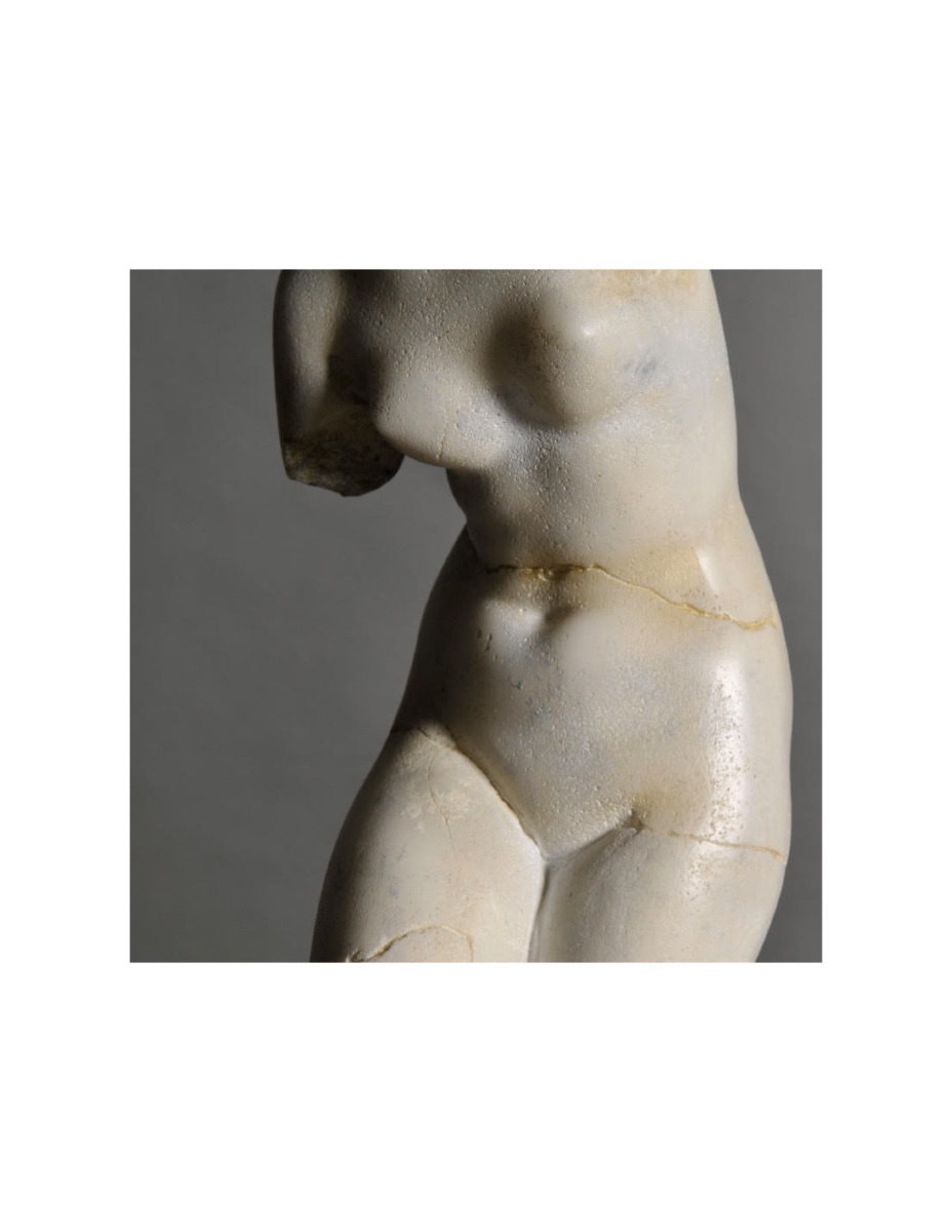 Sculpture De Vénus En Résine Et Socle En Métal, Petit Model.-photo-1