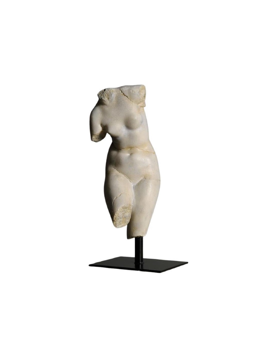Sculpture De Vénus En Résine Et Socle En Métal, Petit Model.