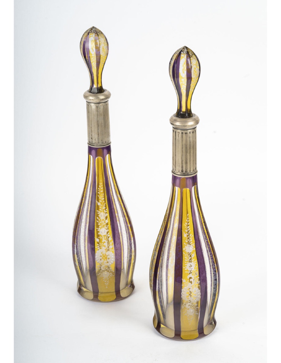 Paire de carafes en cristal de bohème, début du XXème siècle, style Napoléon III.-photo-2