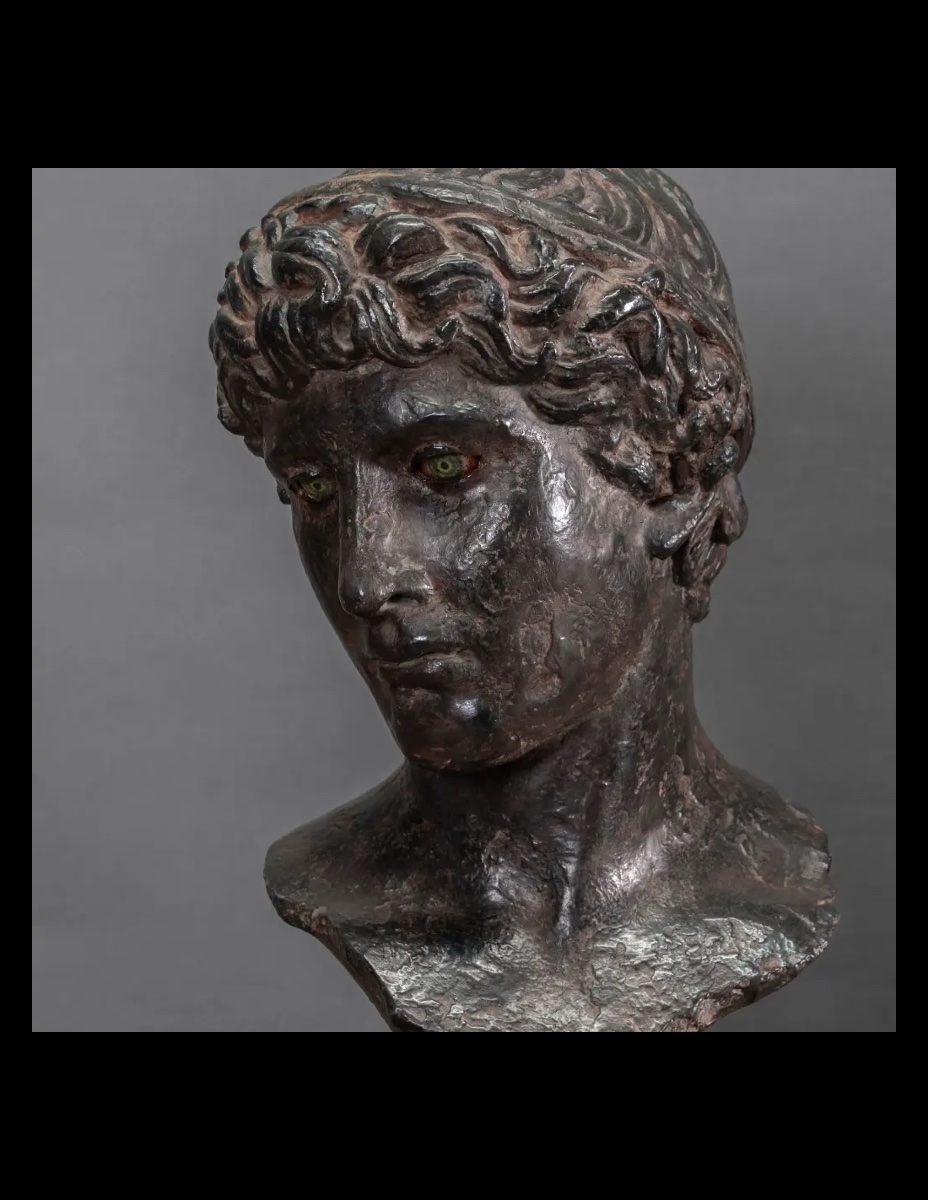 Apollon – buste inspiré de l’époque Gréco-Romaine, patine sombre.-photo-3
