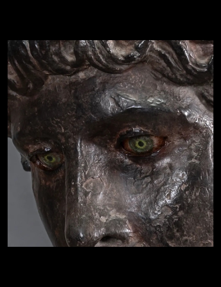 Apollon – buste inspiré de l’époque Gréco-Romaine, patine sombre.-photo-4