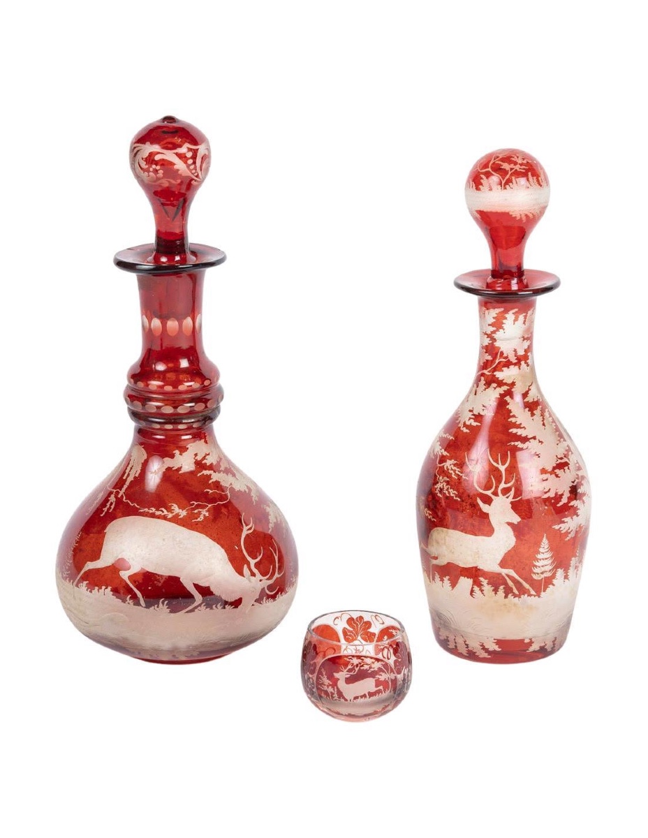 Set huile et vinaigre en cristal de bohème gravé et une petite salière, époque Napoléon III, XI