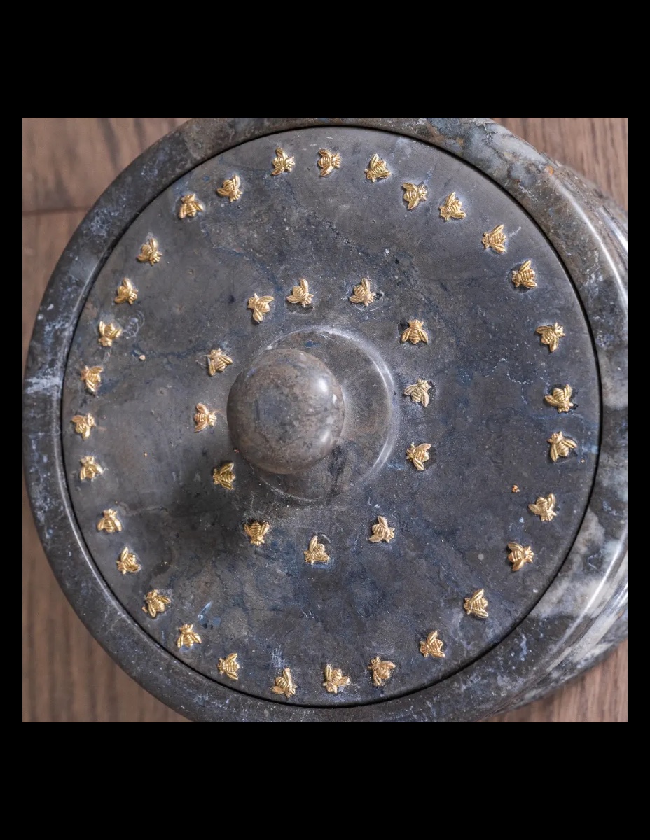 Drageoir aux abeilles en marbre gris et noir-photo-3