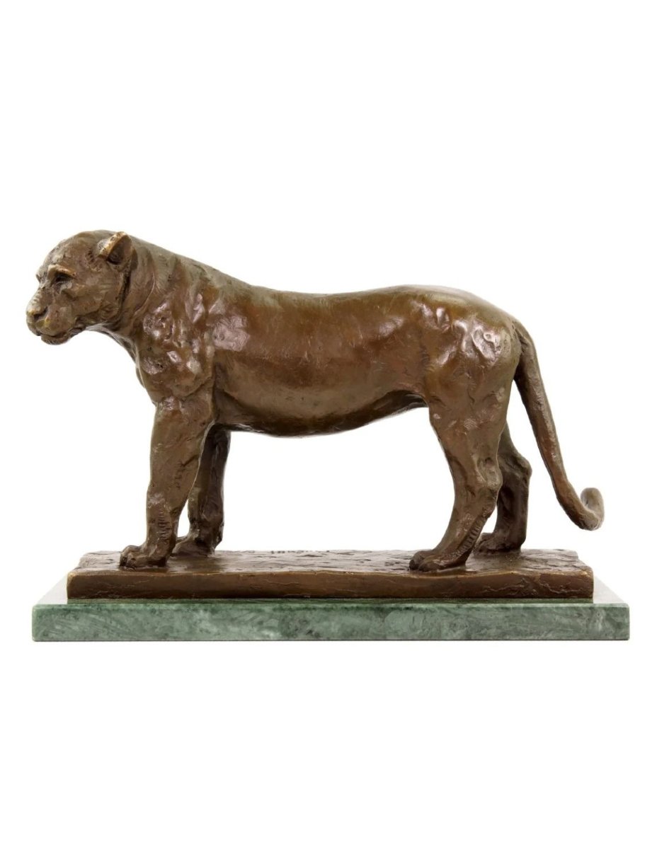 Sculpture animalière en bronze "Lionne Nubienne" d'après Rembrandt Bugatti-photo-2