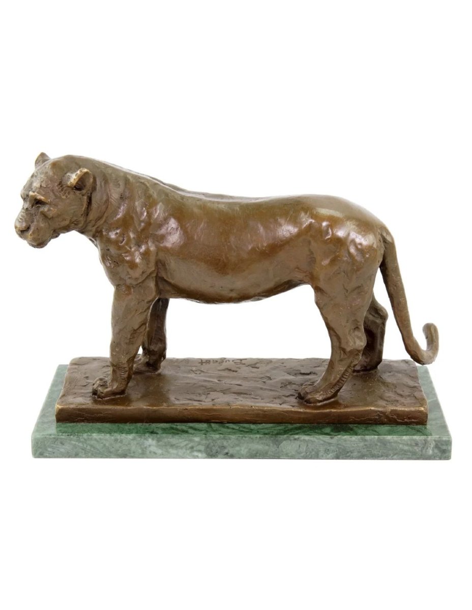Sculpture animalière en bronze "Lionne Nubienne" d'après Rembrandt Bugatti-photo-3