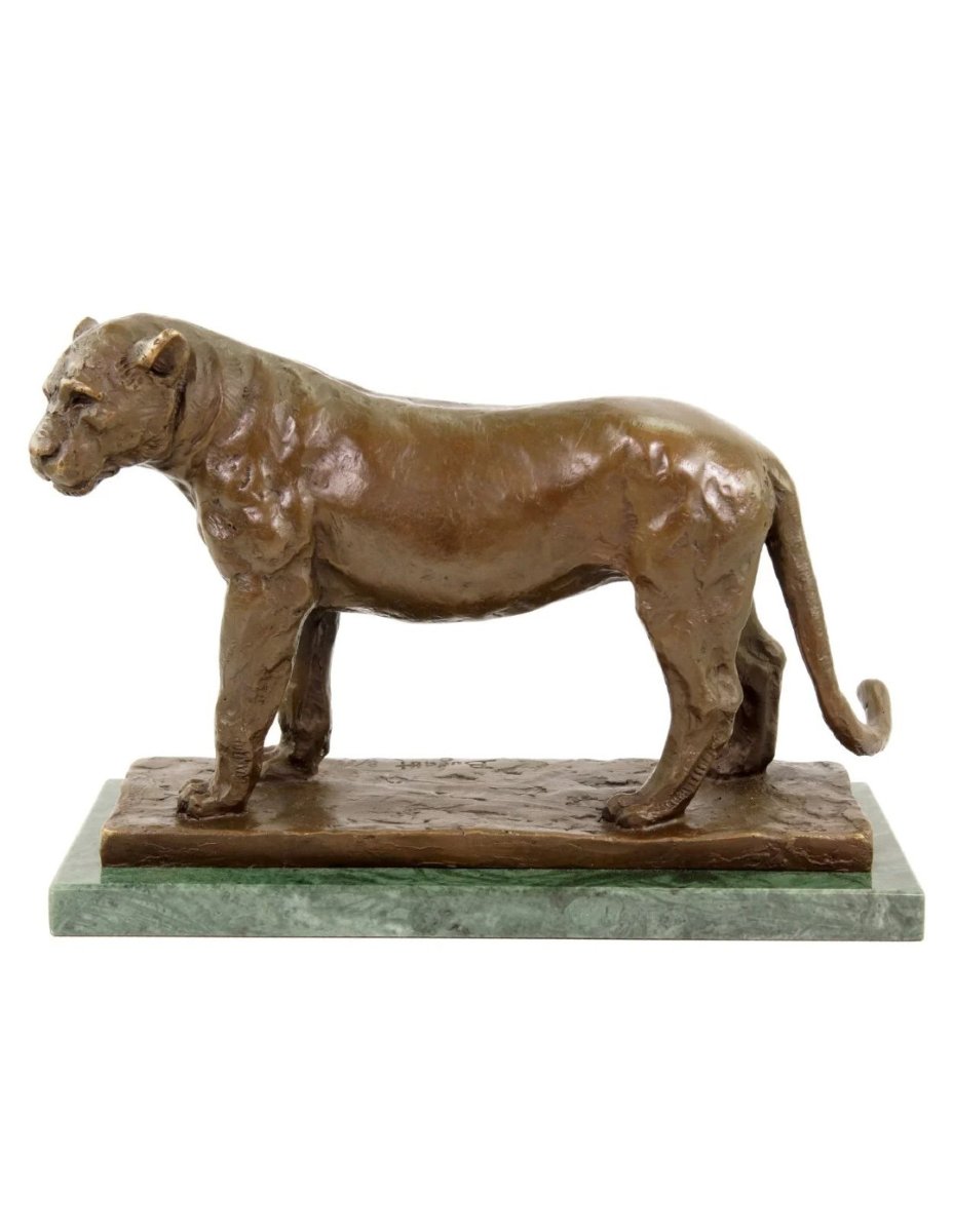 Sculpture animalière en bronze "Lionne Nubienne" d'après Rembrandt Bugatti-photo-2