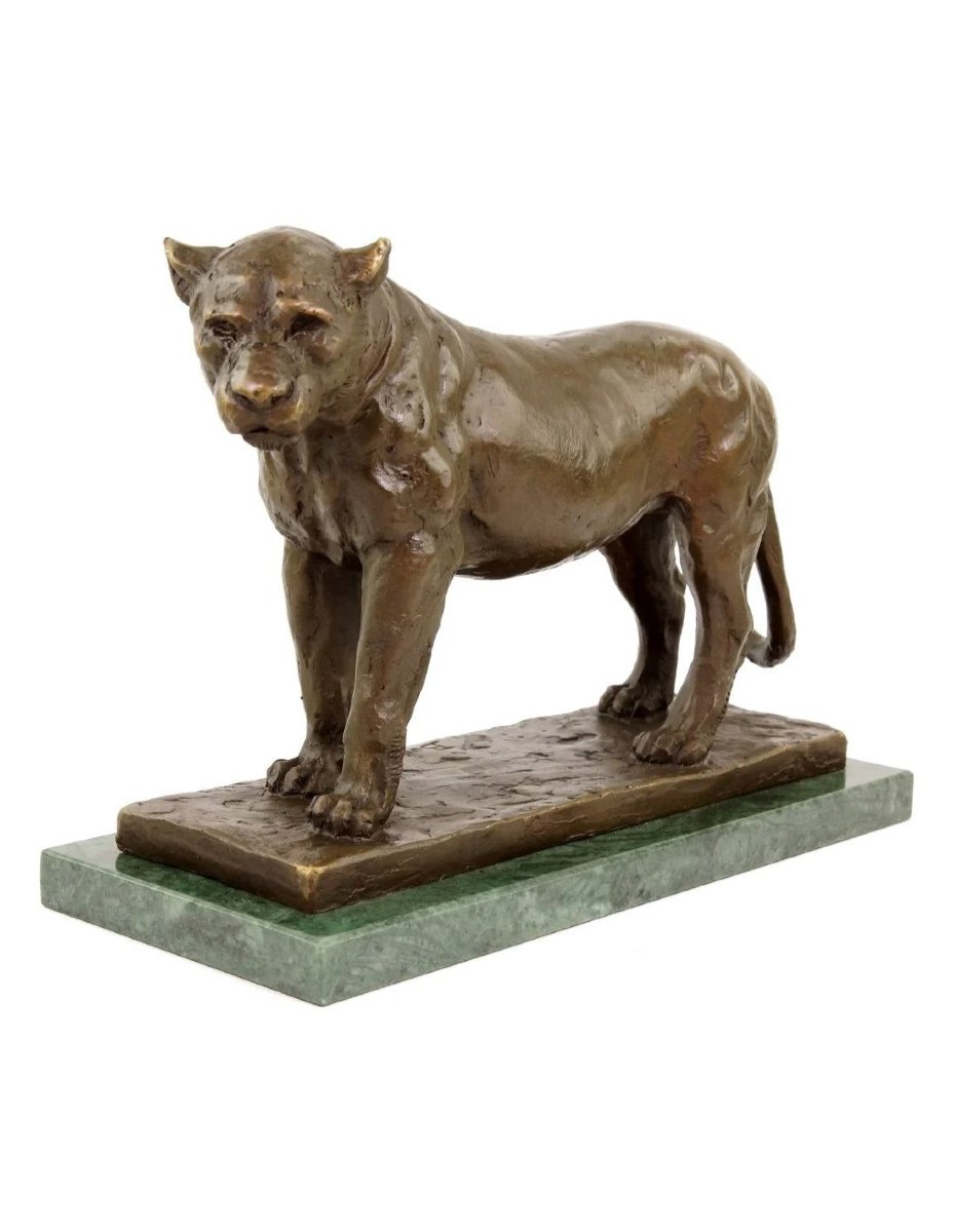 Sculpture animalière en bronze "Lionne Nubienne" d'après Rembrandt Bugatti-photo-3