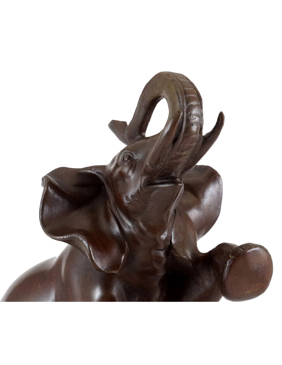 Sculpture Animalière en Bronze de Rembrandt Bugatti, Éléphant sur Balle-photo-2