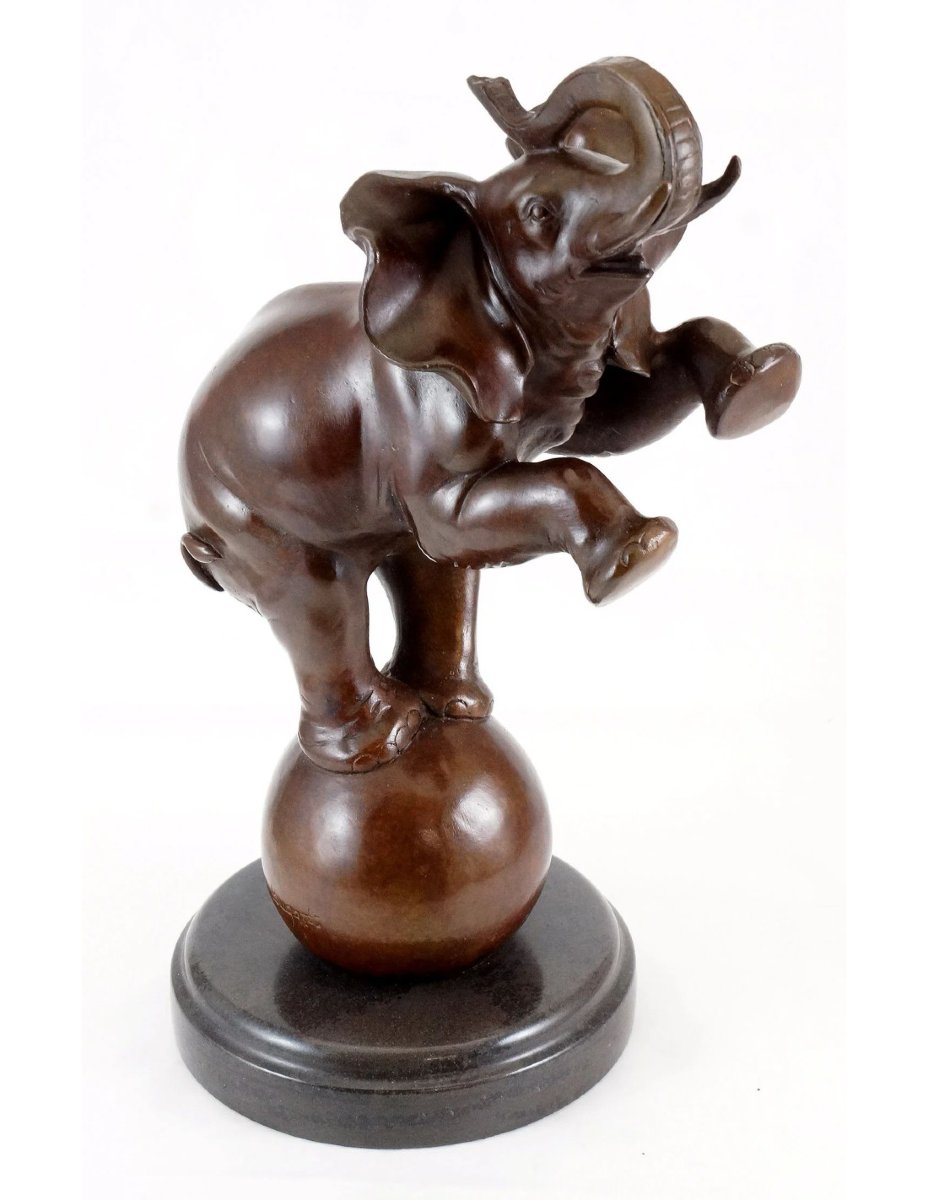 Sculpture Animalière en Bronze de Rembrandt Bugatti, Éléphant sur Balle-photo-5