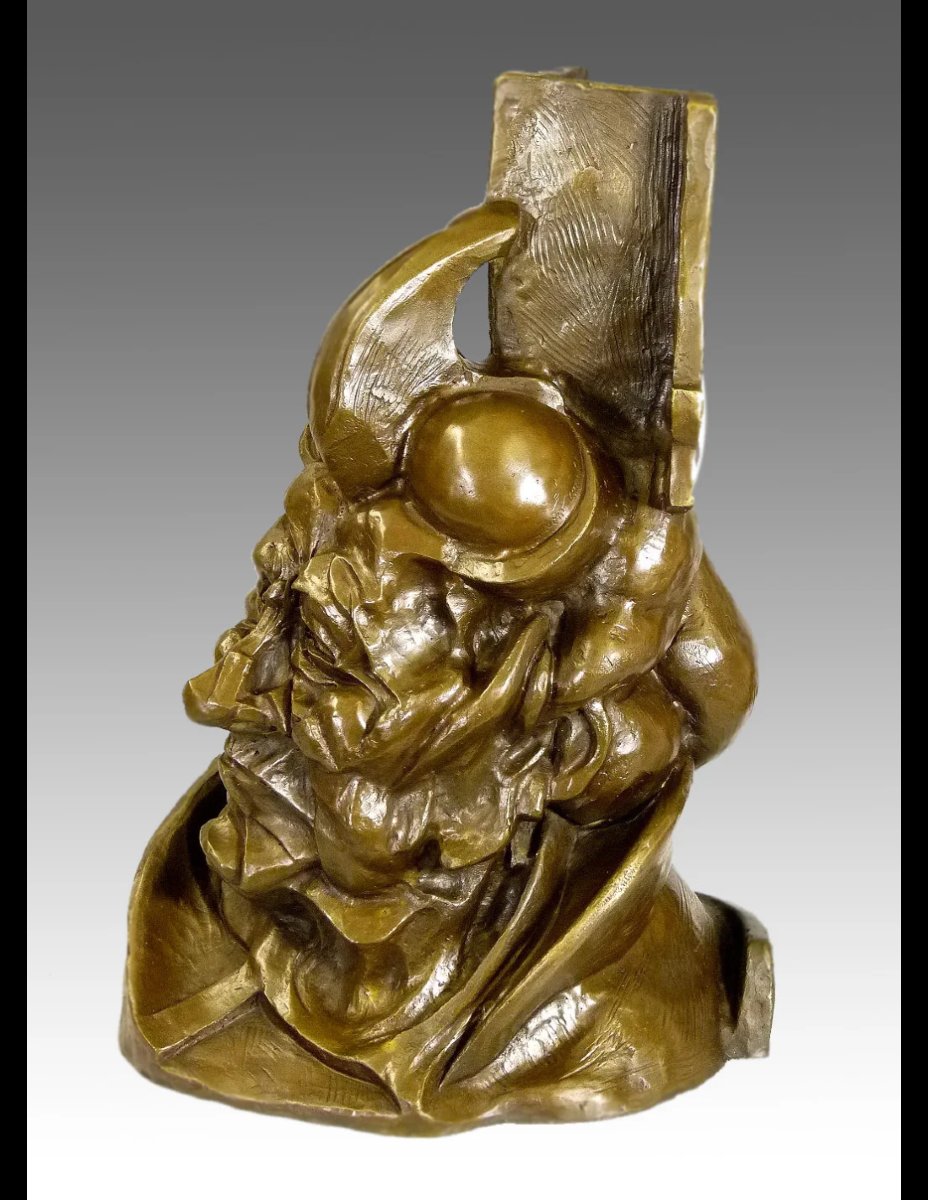 Sculpture en bronze, reproduction de l'artiste Umberto Boccioni, “Antigraceful” (1913)-photo-2