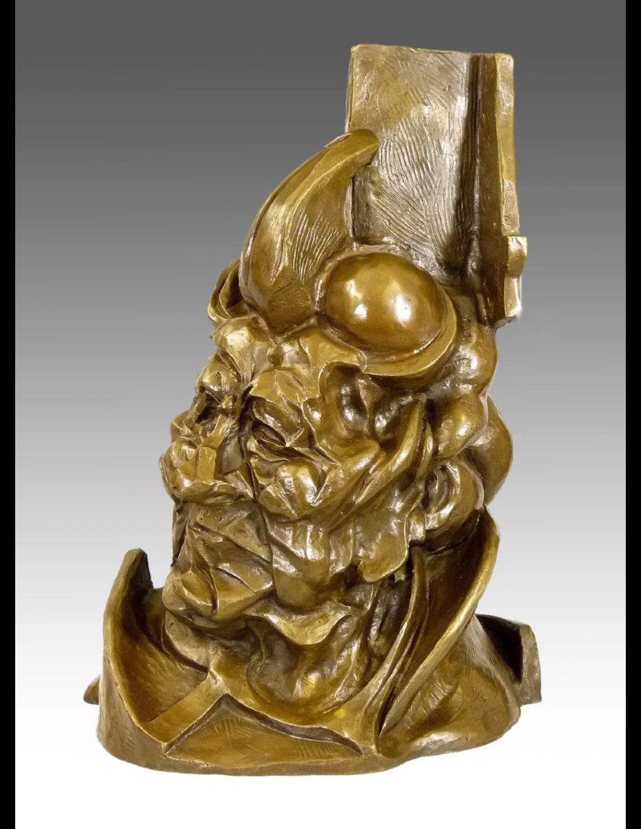 Sculpture en bronze, reproduction de l'artiste Umberto Boccioni, “Antigraceful” (1913)-photo-3