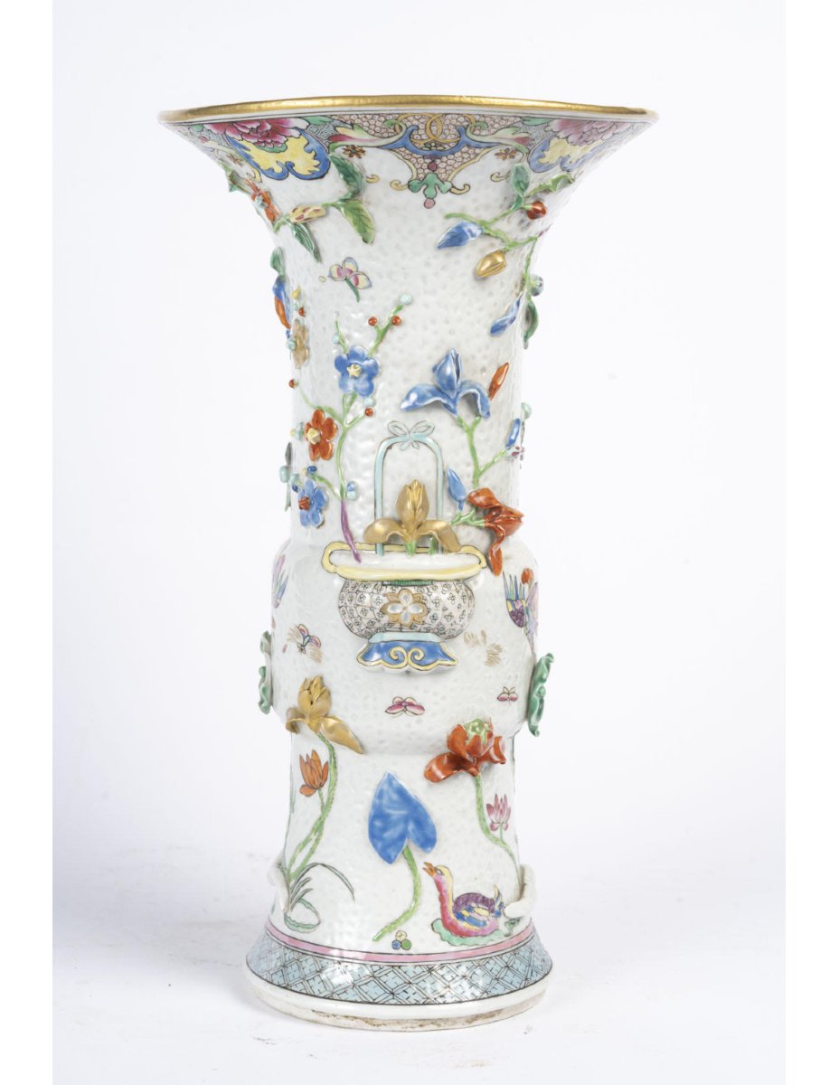 A Chinese-style Vase Made Of Glazed Porcelain.-photo-2