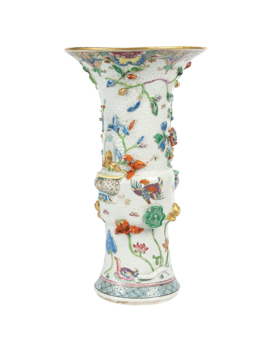 A Chinese-style Vase Made Of Glazed Porcelain.