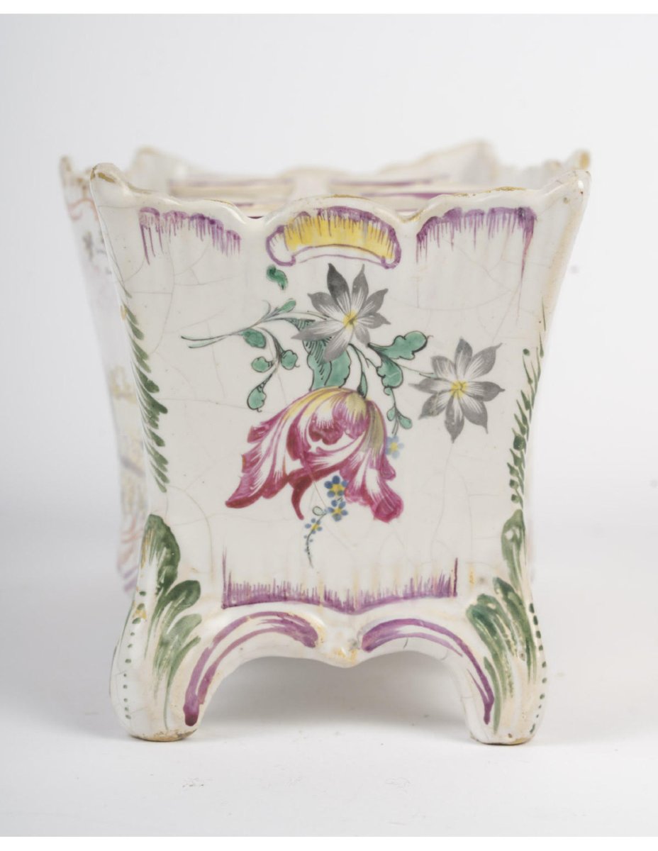 Bouquetière, vase en porcelaine du XVIII ème siècle.-photo-1