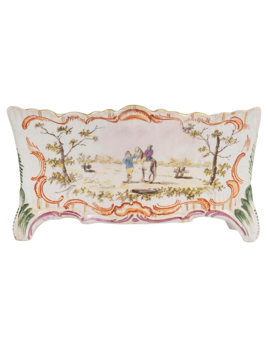 Bouquetière, vase en porcelaine du XVIII ème siècle.