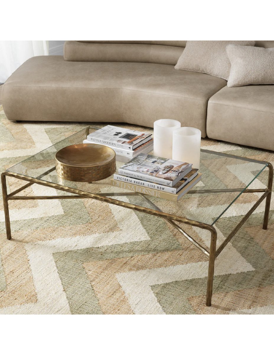 Table basse avec plateau en verre trempé et structure en aluminium finition laiton vintage-photo-2