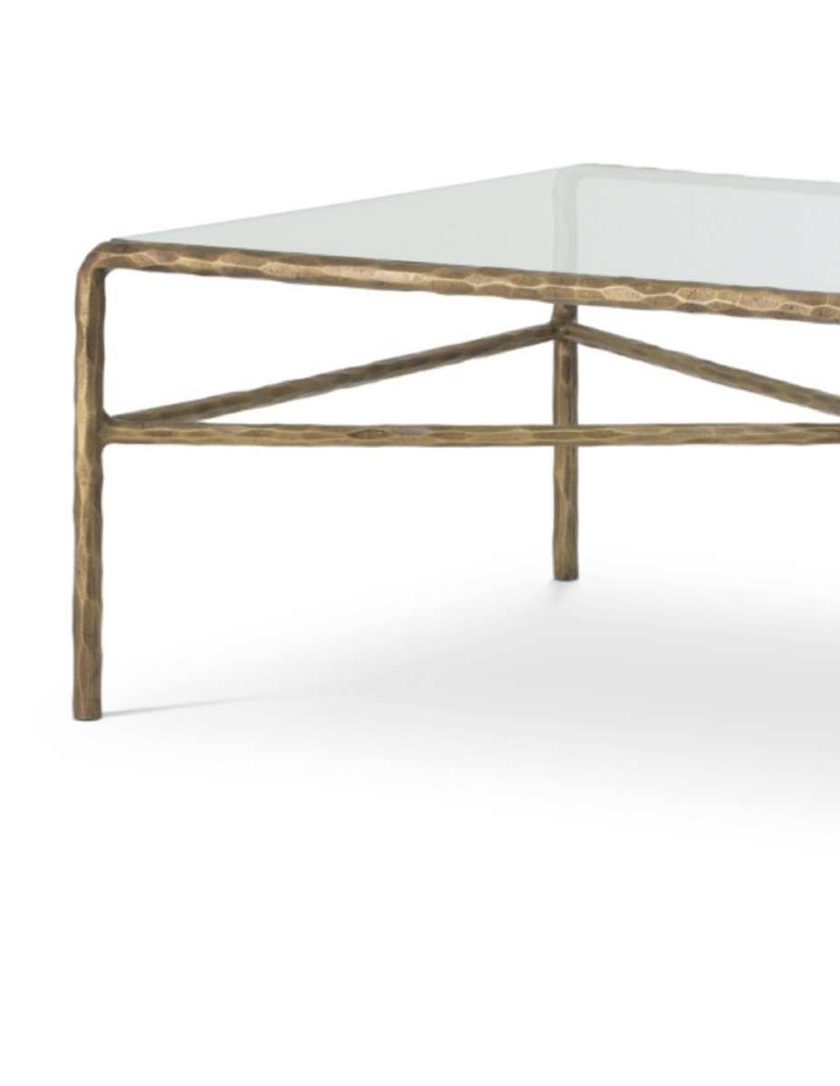 Table basse avec plateau en verre trempé et structure en aluminium finition laiton vintage-photo-4