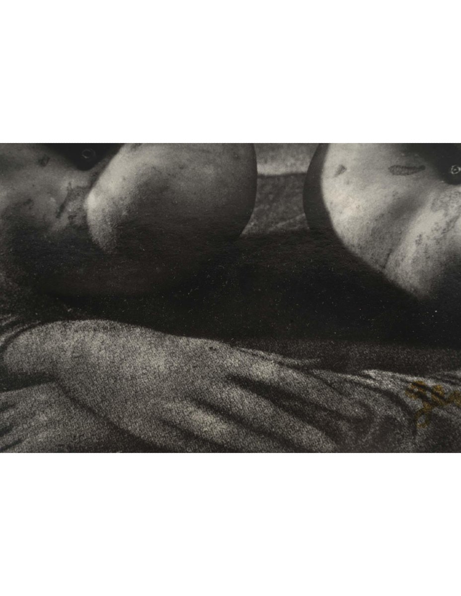 Photographie surréaliste signée de Gene Fenn, avec dédicace sur l’arrière, tampon et signature.-photo-1
