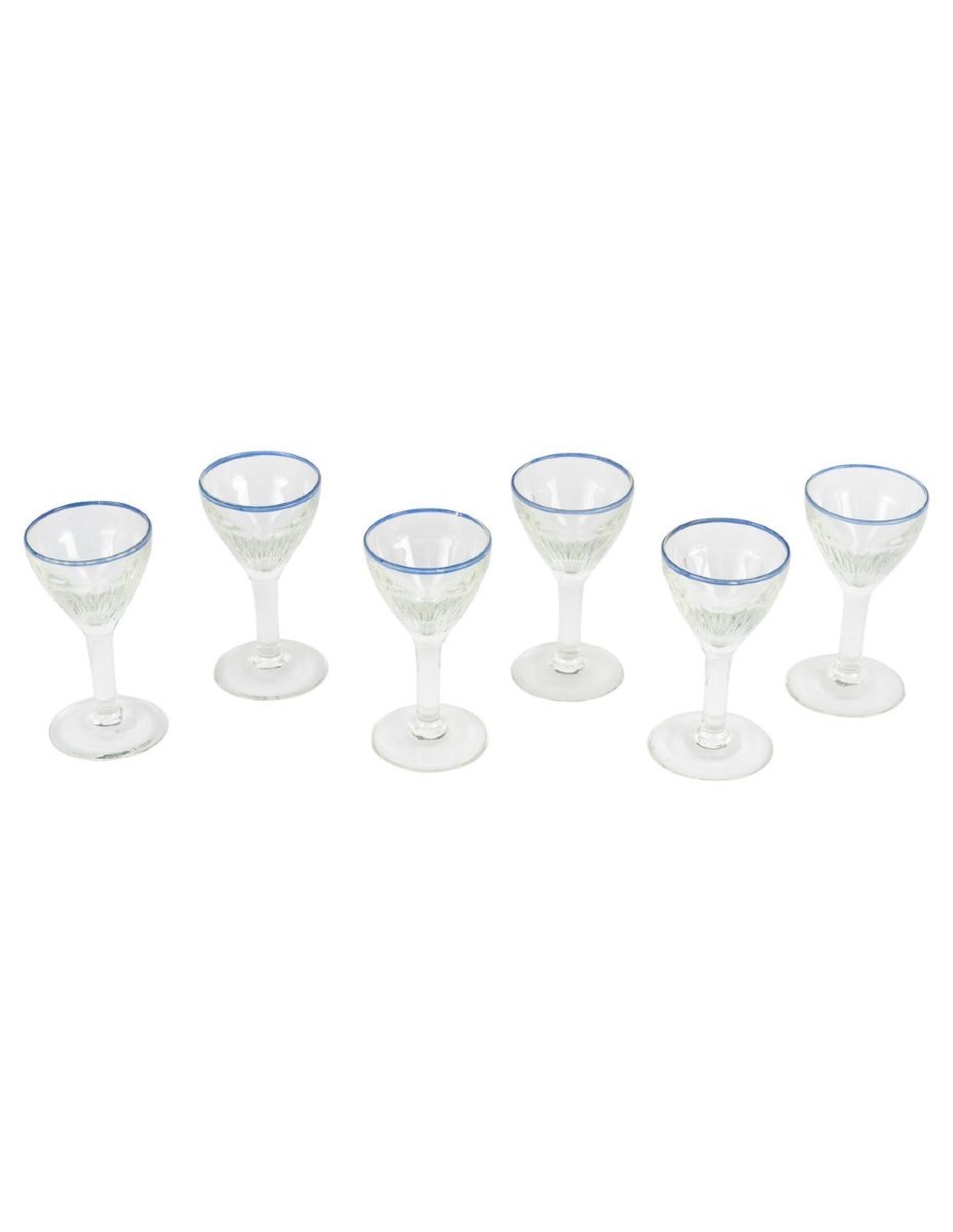 Suite de 6 verres à liqueur, cristal, XXème siècle.