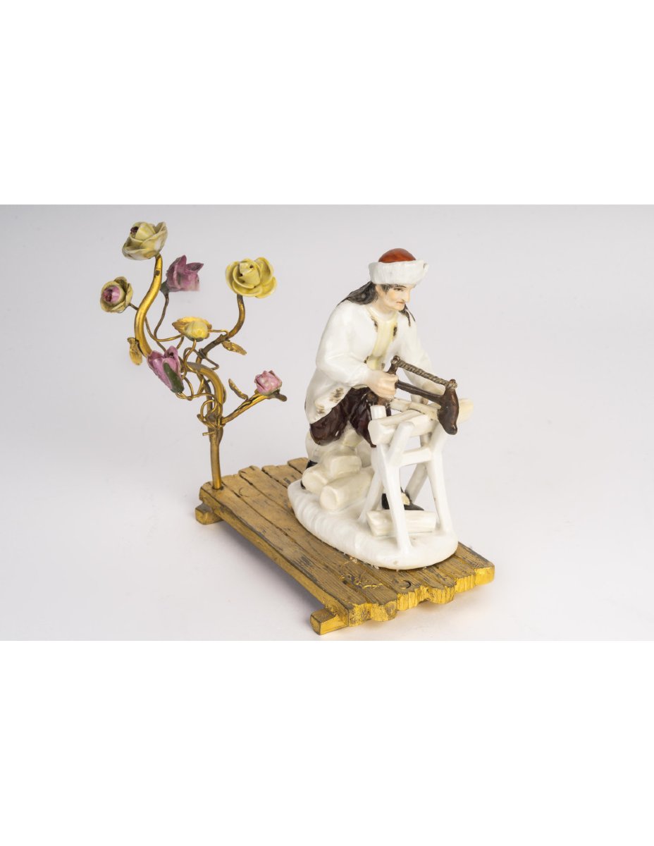 Sculpture en porcelaine de Meissen, représentant un paysan Russe, XVIIIème siècle.-photo-2