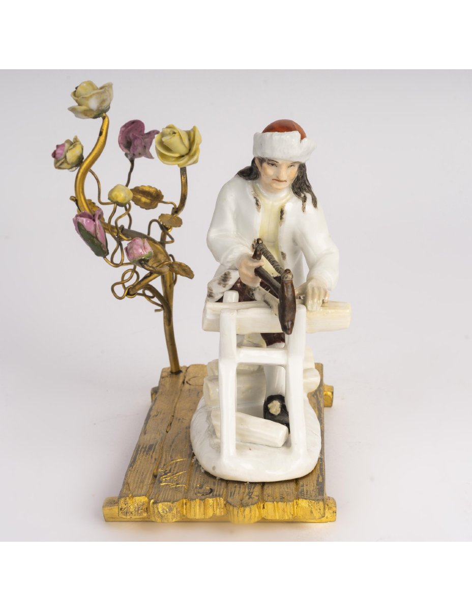 Sculpture en porcelaine de Meissen, représentant un paysan Russe, XVIIIème siècle.-photo-3
