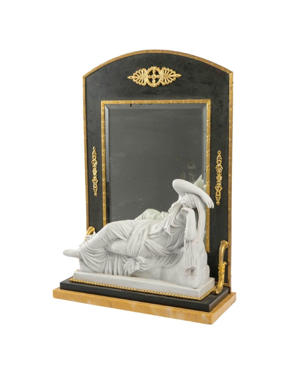 Miroir de toilette de style Empire en biscuit, marbre et laiton doré, XIXème siècle.