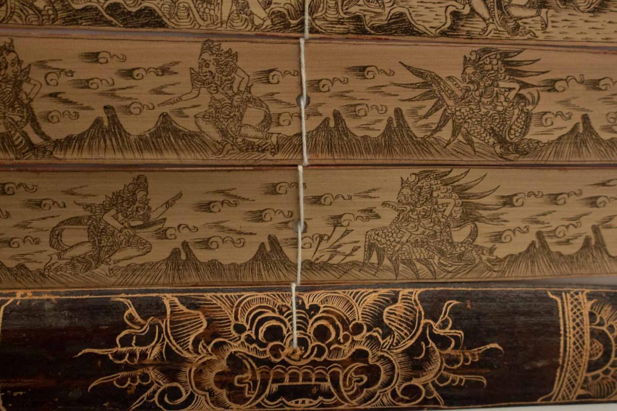 Indonesian Pyrography, 20th Century.-photo-1
