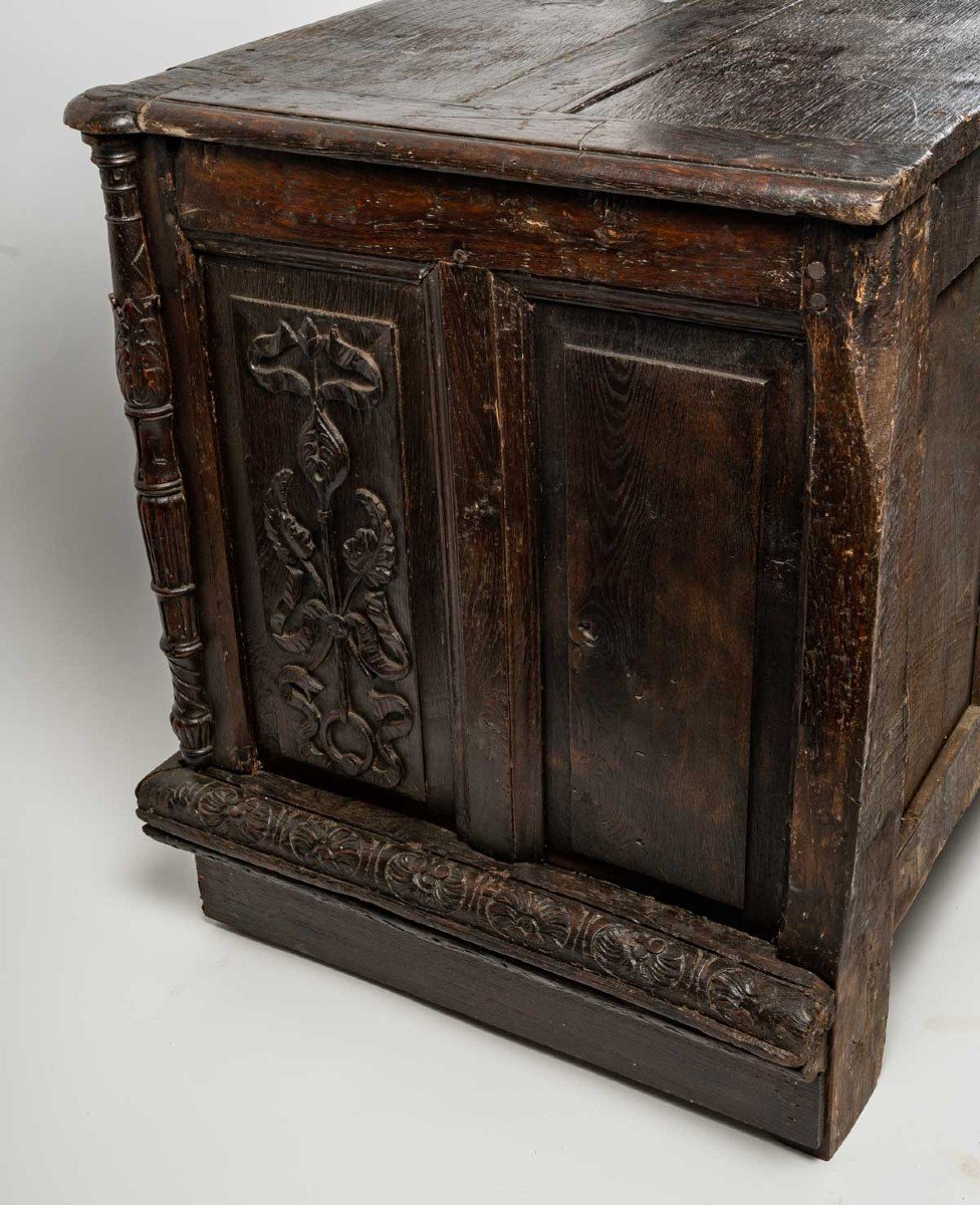 17th Century Chest-photo-2